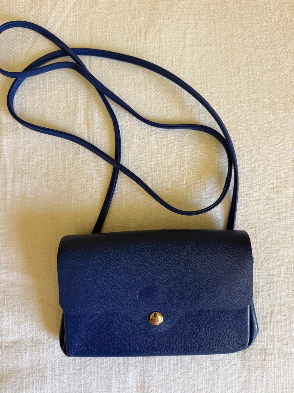 Le Tanneur “Sans Couture”Navy leather Crossbody pouch